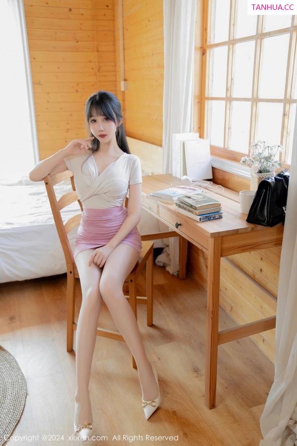 波巧酱  [XiuRen]高清写真图 2024.02.20 No.8112 波巧酱 丝袜美腿第19张图片
